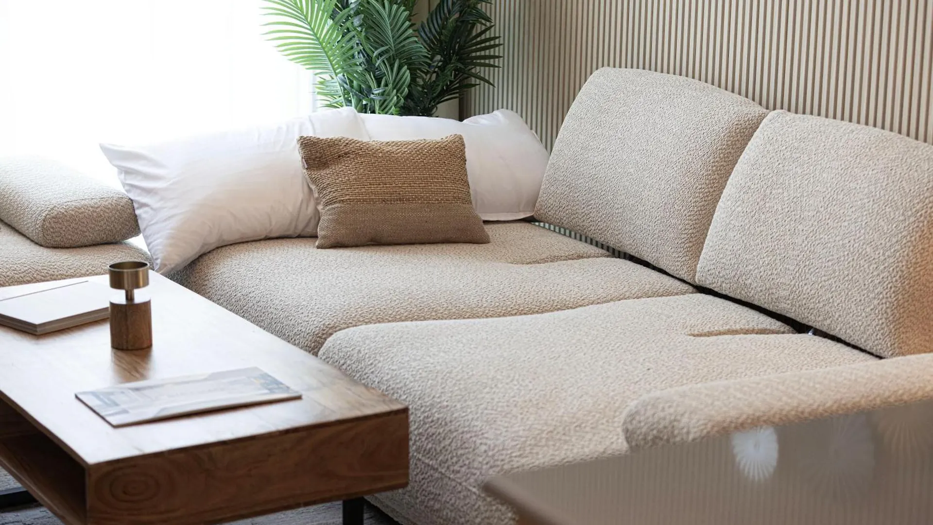 1Br The Monarch Suite By Blue Cloud Holidays Sharjah 0*,