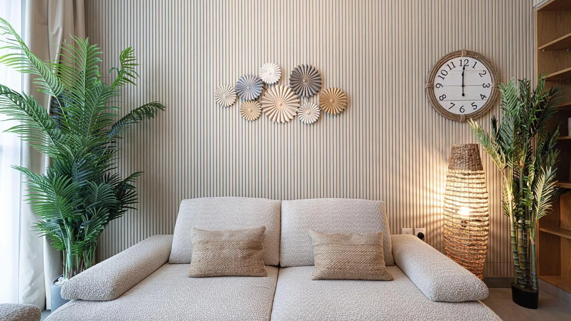 Apartment 1Br The Monarch Suite By Blue Cloud Holidays Sharjah